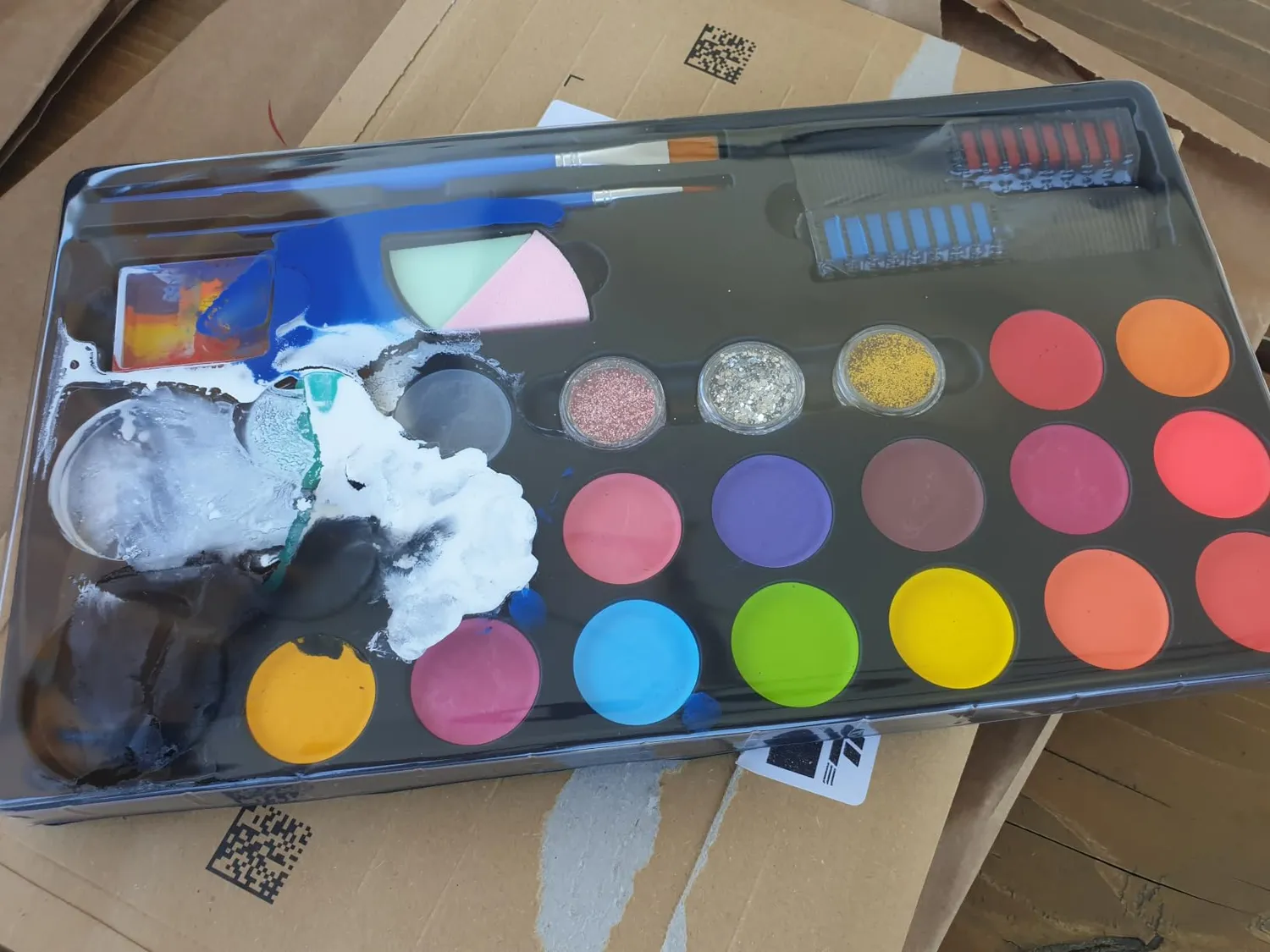 Janolia Gesichtsfarbe Kinderschminken Set 20 Farben wasserbasis