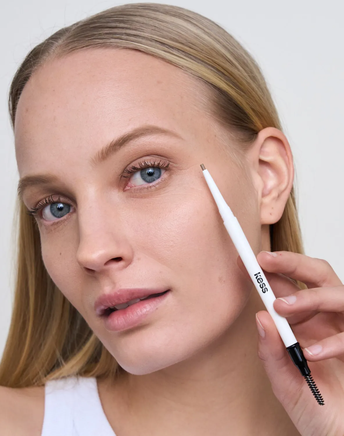 Kess Berlin Easy Brow Pencil Augenbrauenstift wasserfest