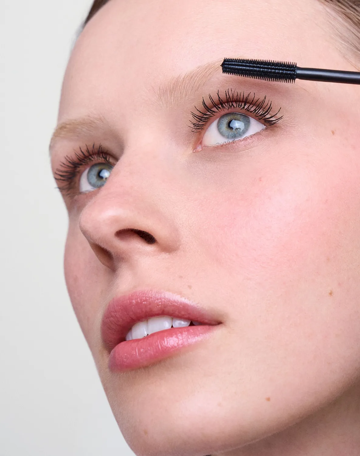 Kess Berlin Lengthening Day Mascara Wimperntusche Schwarz
