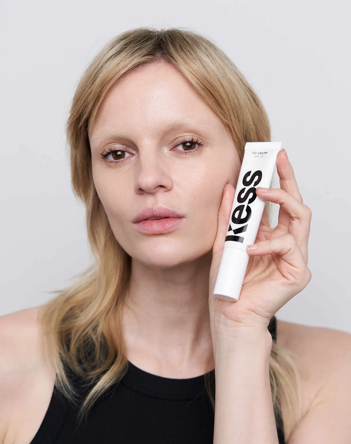 Kess Berlin CC Cream SPF 30 getönte Creme Light glowy