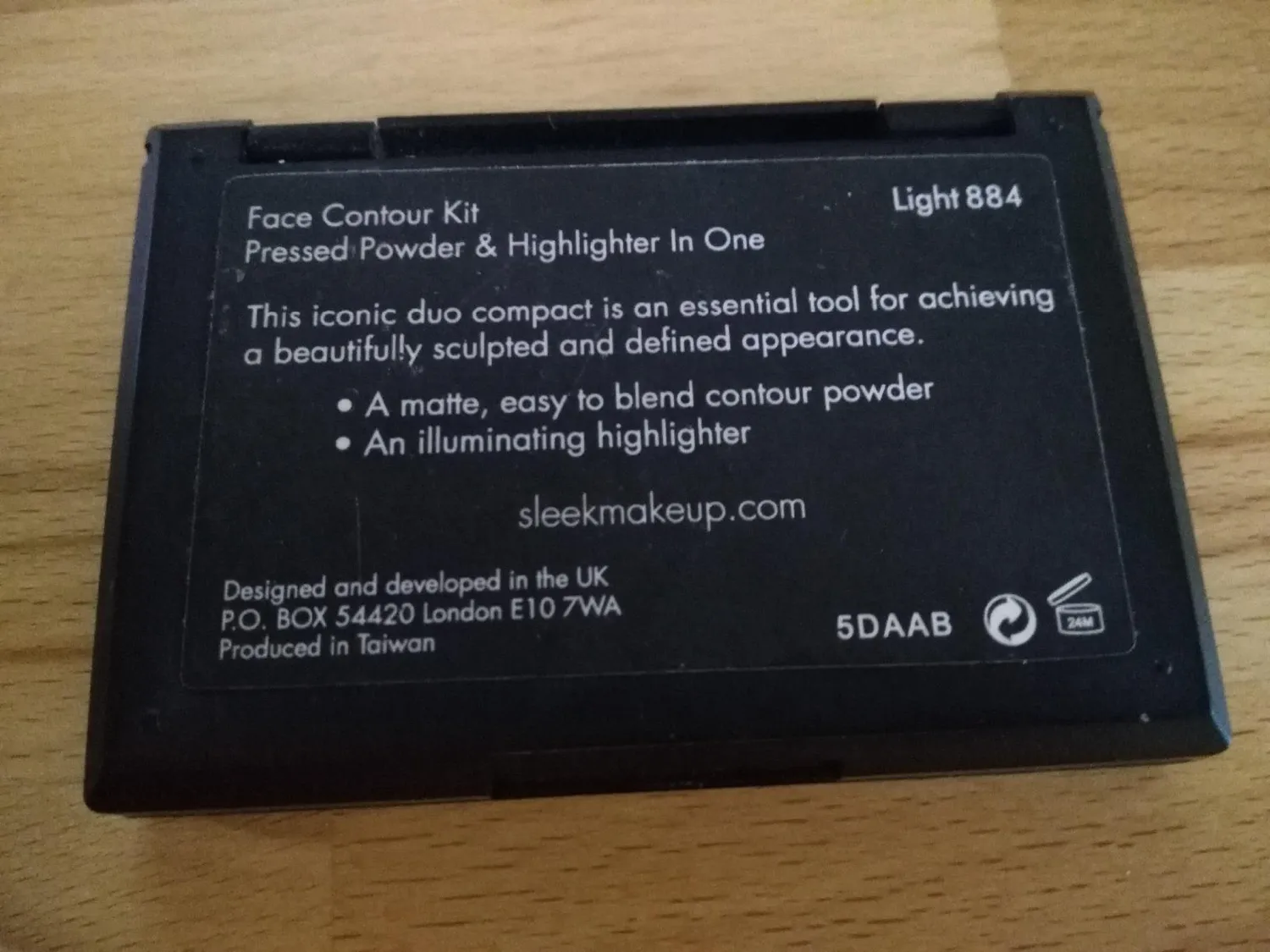 Sleek Face Contour Kit Medium Kontur-Palette Braun