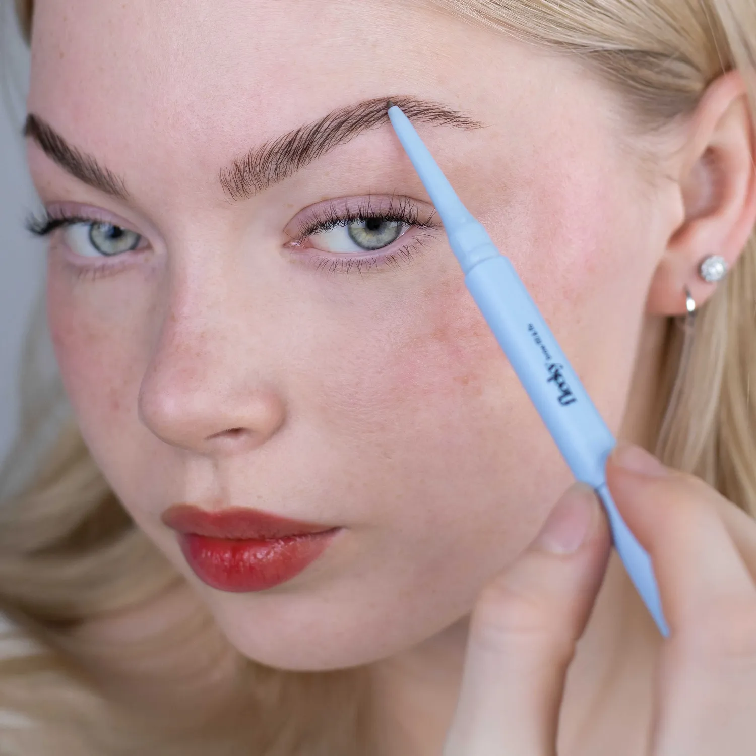 fleeky Brow Fill & Fix Augenbrauenstift Hellbraun wischfest