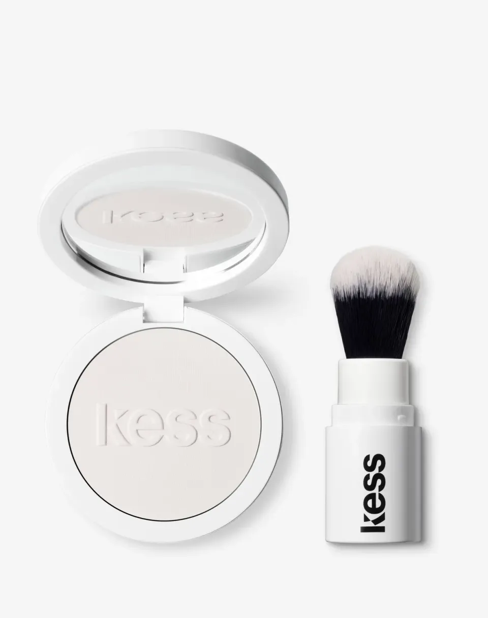 Kess Berlin Blur Me Out Make-up Set Mono Stick Puder glow