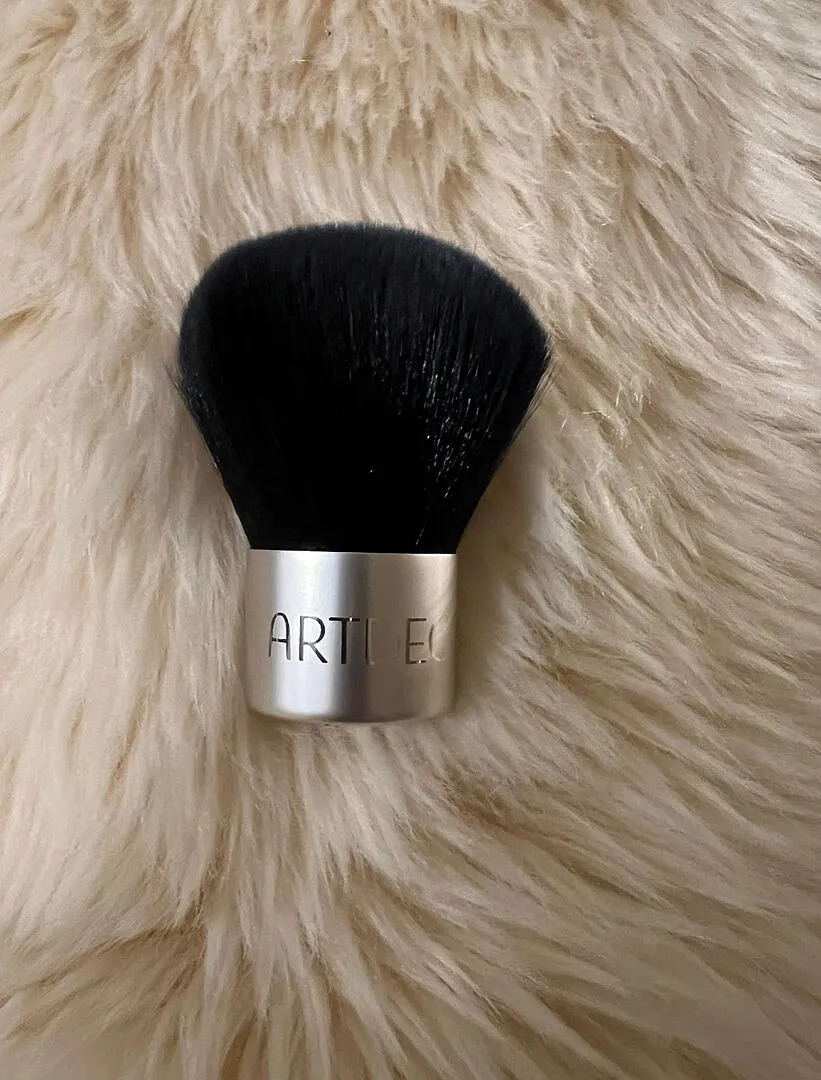 ARDECO Brush Mineral Powder Foundation Kabuki