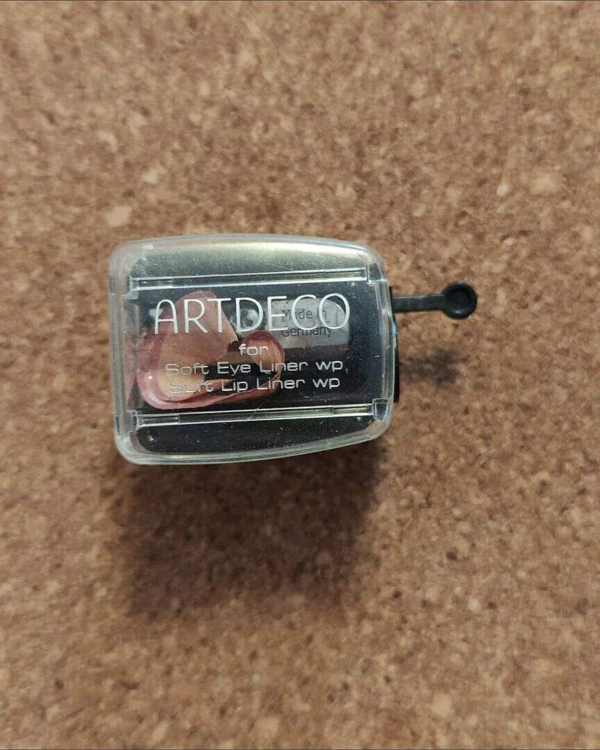 ARDECO Sharpener Soft Liner Anspitzer mit Behälter