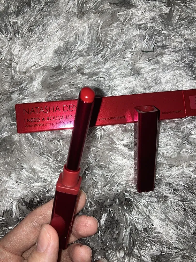 Natasha Denona I Need A Rouge Lip Styletto Lippenstift Emilia rot
