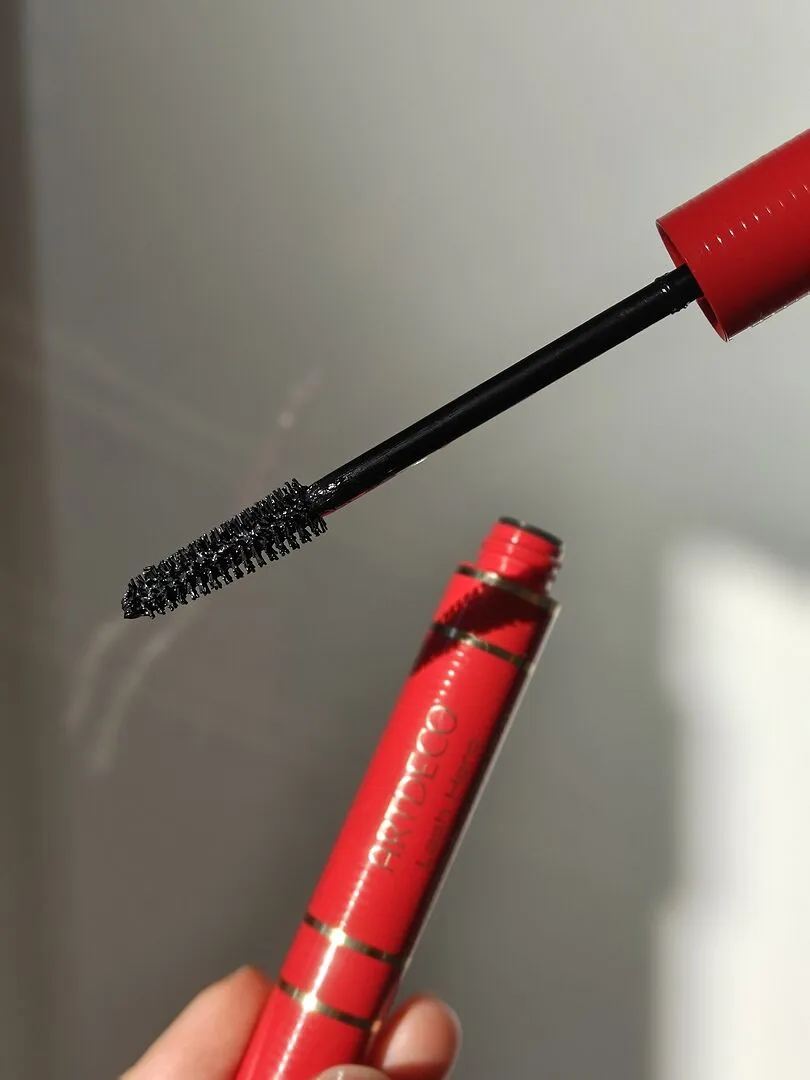 ARTDECO Lash Hero Tubing Mascara deep black wischfest