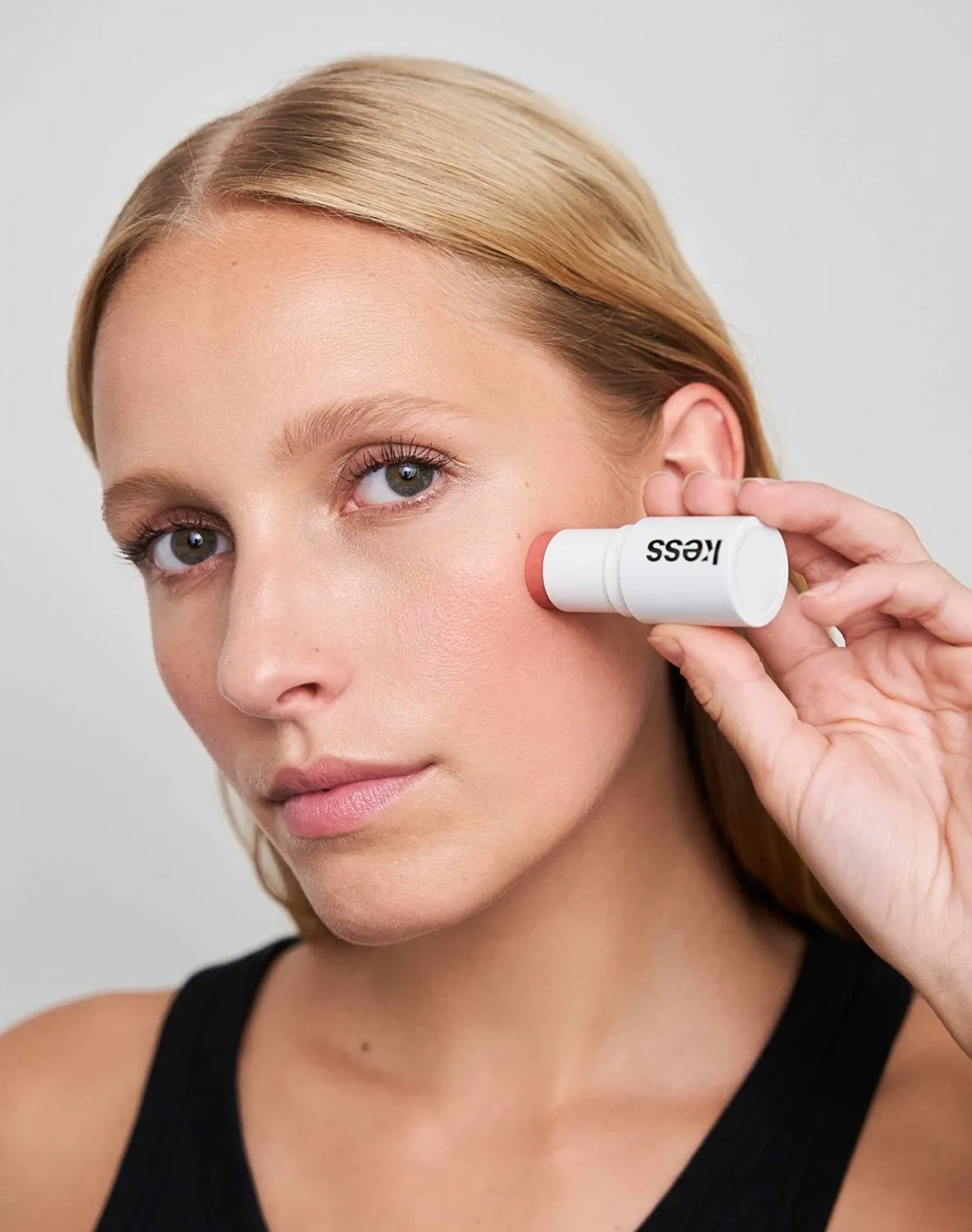 Kess Berlin Ready Set Glow Schminkset Mono Stick