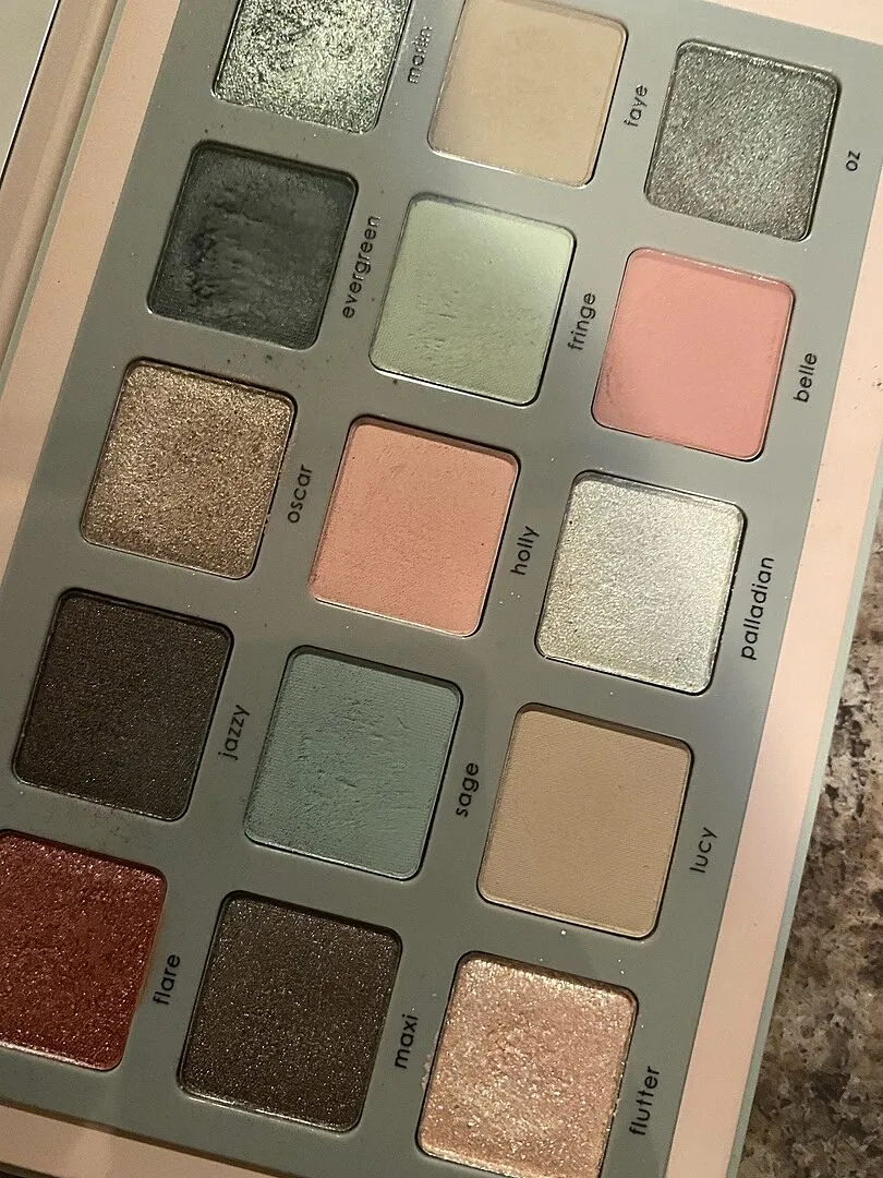Natasha Denona Retro Glam Lidschatten Palette 15 Farben grün