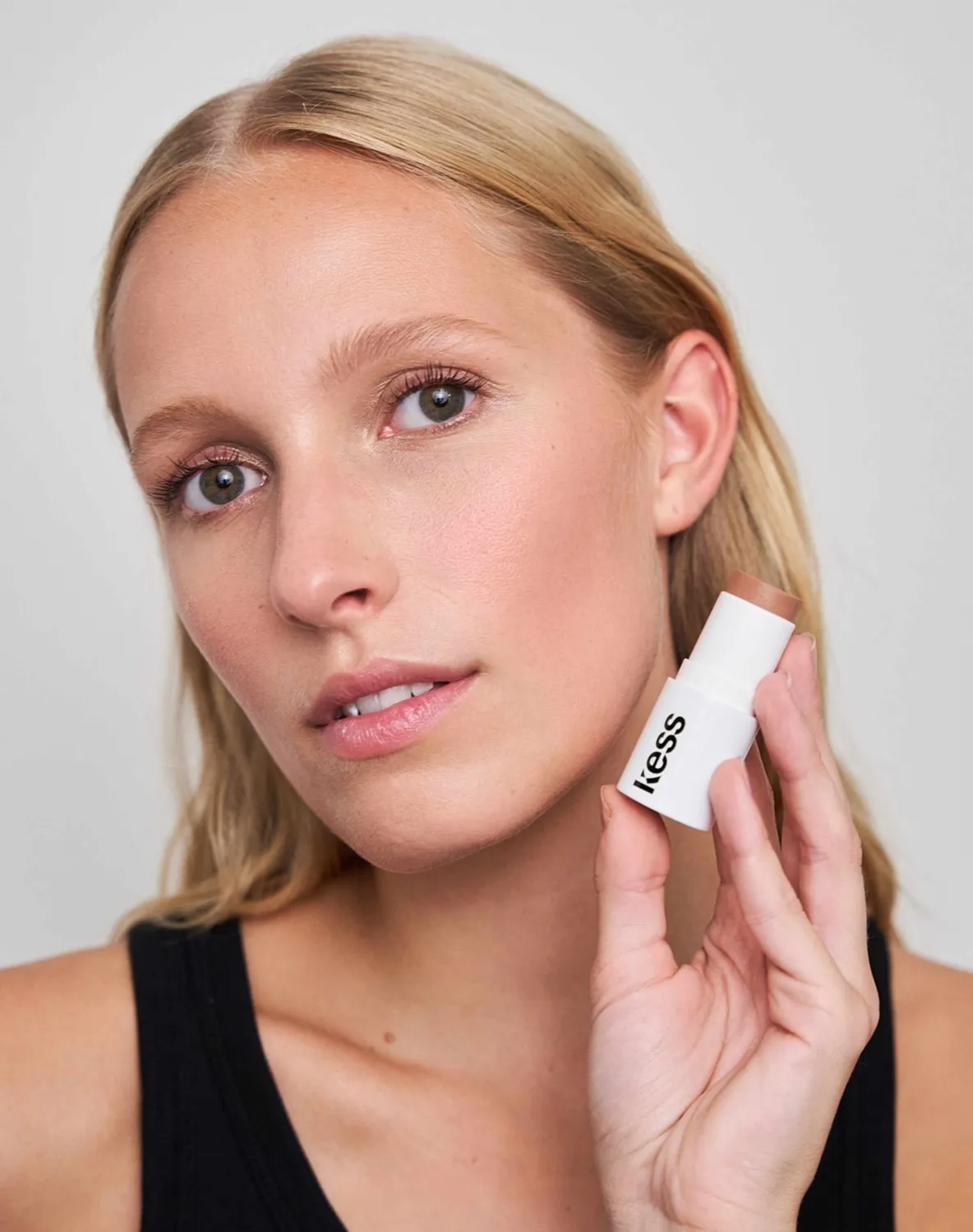 Kess Berlin Ready Set Glow Schminkset Mono Stick