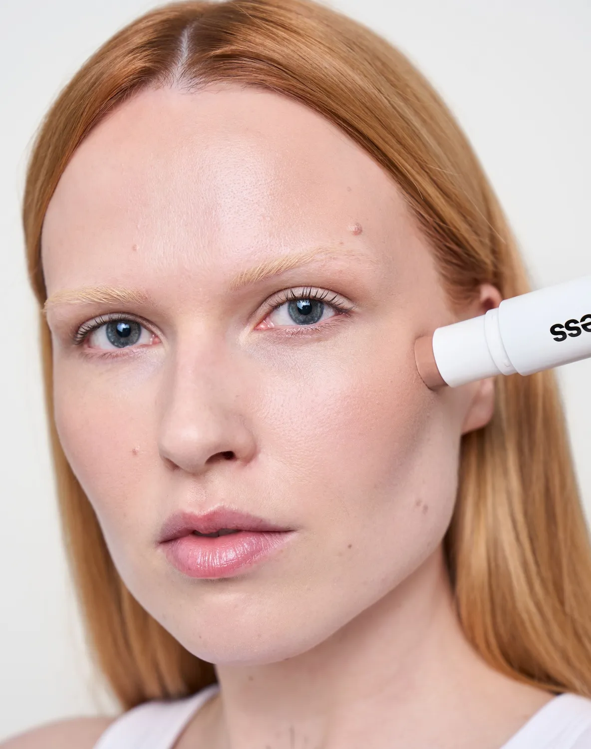 Kess Berlin Duo Stick Cream Bronzer Blush Stick neutral