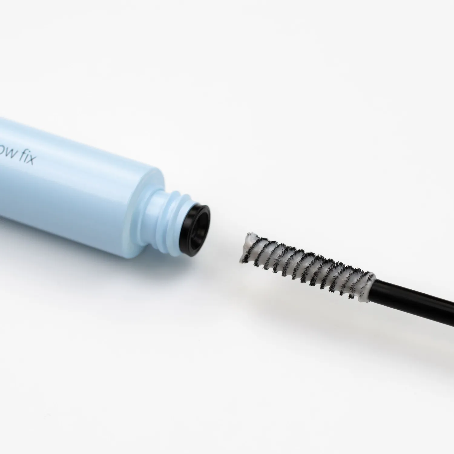 fleeky Brow Fix Augenbrauengel farblos starker Halt