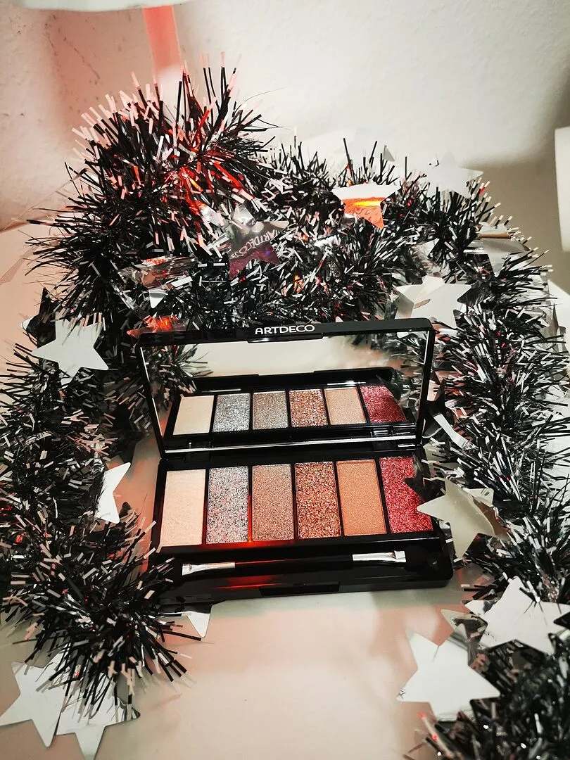 ARDECO Glittery Eyeshadow Palette 3 touch of velvet 6 Farben