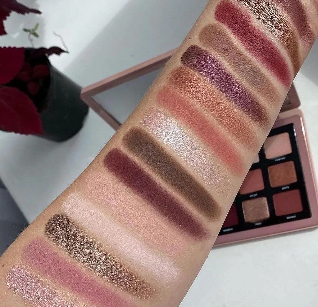 Natasha Denona Retro Lidschatten Palette 15 Farben burgundy