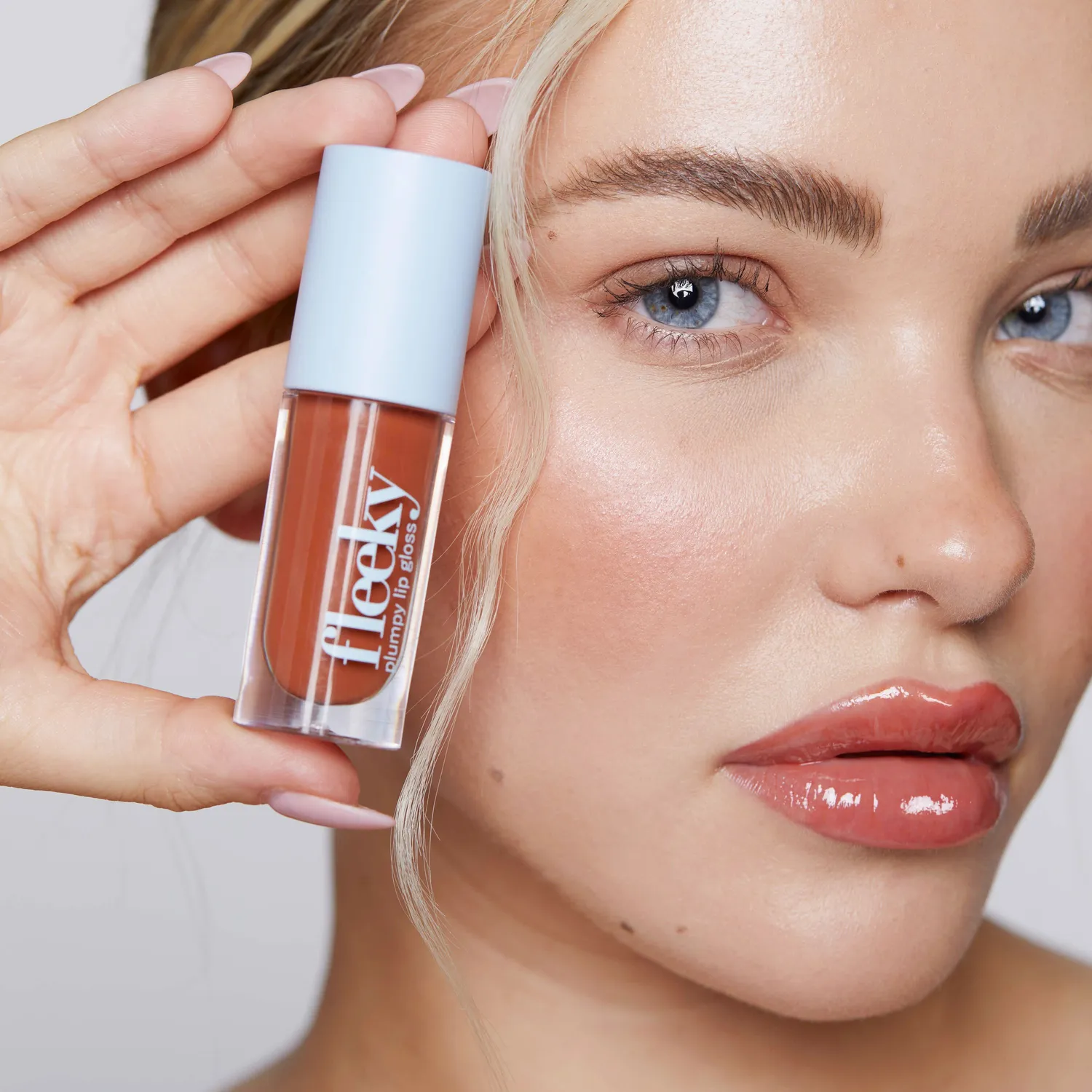 fleeky Plumpy Lipgloss Toffee Brown #2 plumpend