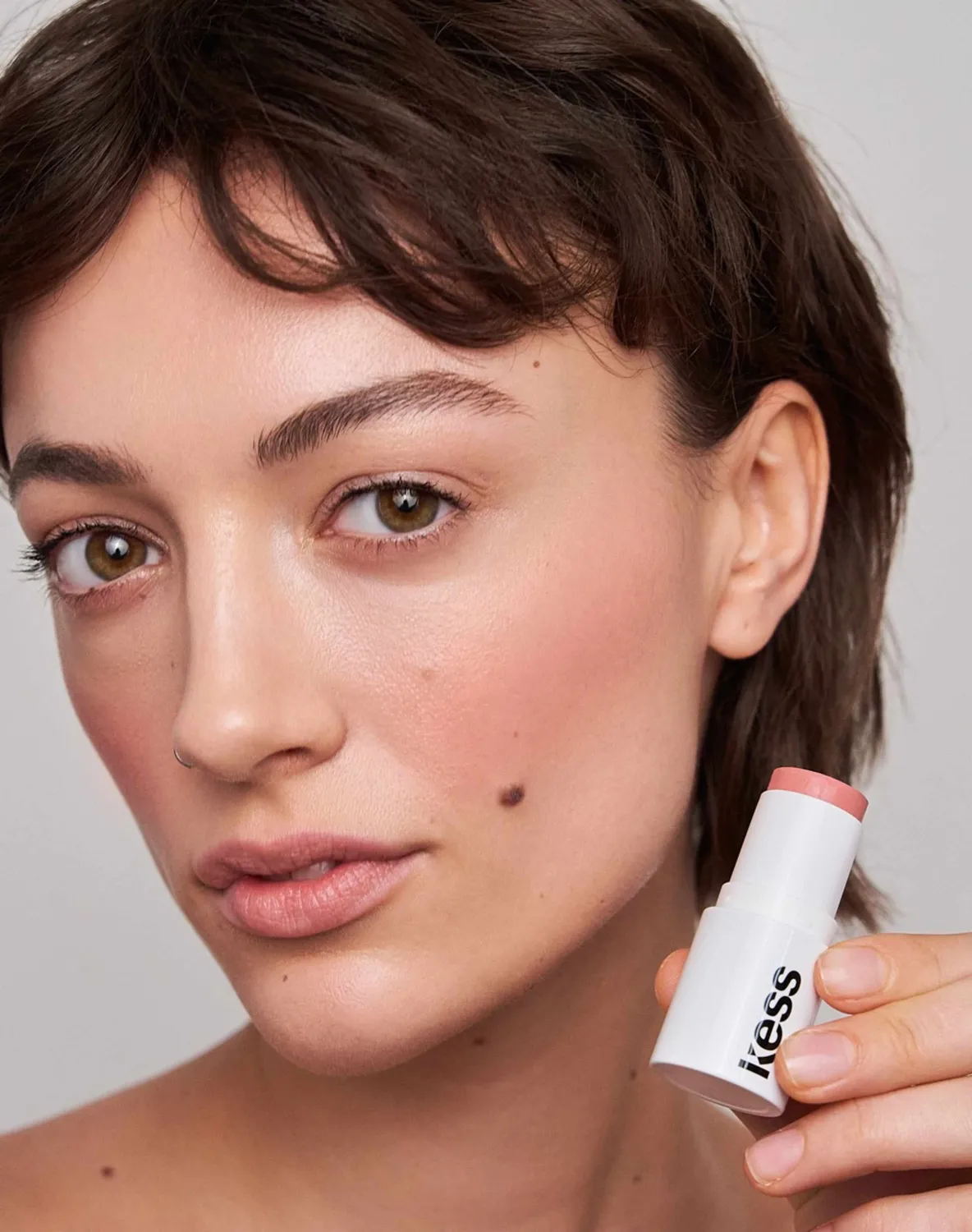 Kess Berlin Ready Set Glow Schminkset Mono Stick